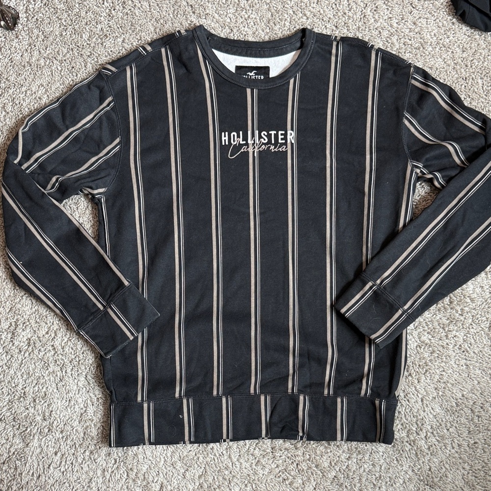 Hollister Men's Dark Striped Crewneck Sweater